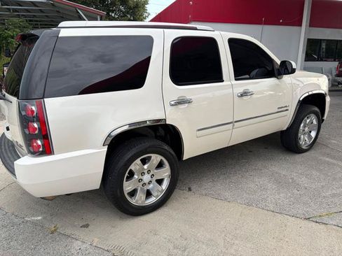 Used 2013 GMC Yukon Denali AWD/4WD image 3