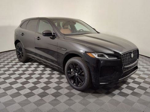 Used 2026 Jaguar F-PACE R-Dynamic S image 6