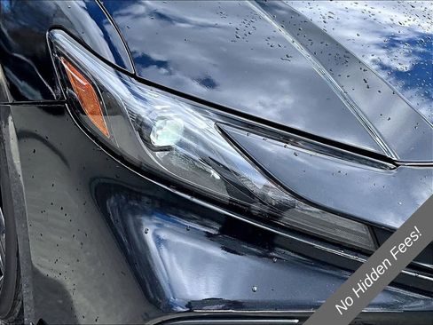 Used 2025 Toyota Camry SE FWD image 26