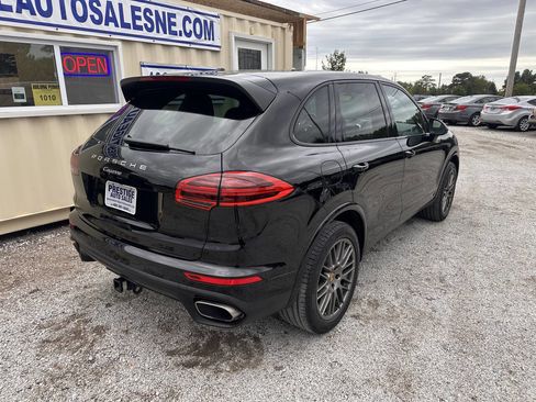 Used 2017 Porsche Cayenne Platinum Edition image 7