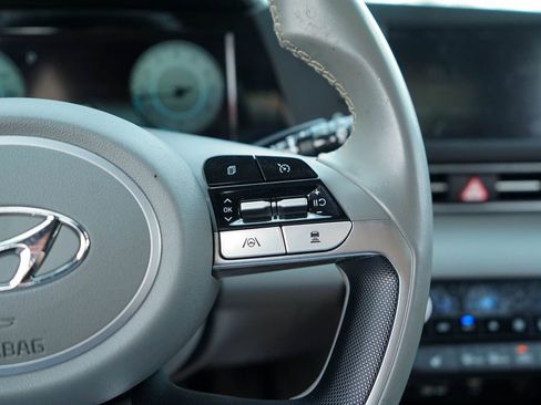 Used 2022 Hyundai Elantra SEL w/ Convenience Package image 25