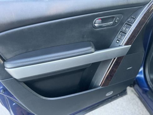 Used 2012 MAZDA CX-9 Grand Touring w/ Moonroof & Bose Audio Pkg image 11