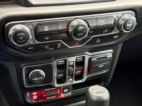 Used 2022 Jeep Wrangler Unlimited Rubicon 4xe image 28