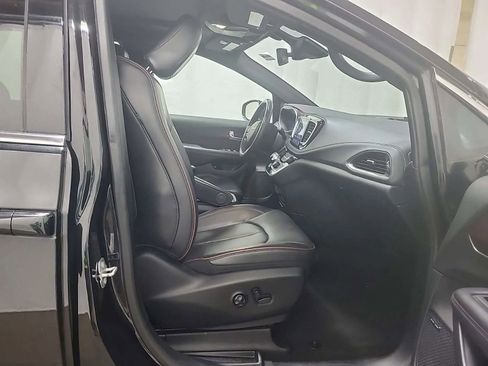 Used 2020 Chrysler Pacifica Limited image 8