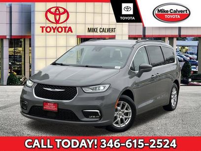Used 2022 Chrysler Pacifica Touring-L