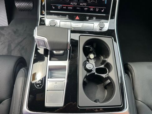 New 2026 Audi Q8 Prestige image 18