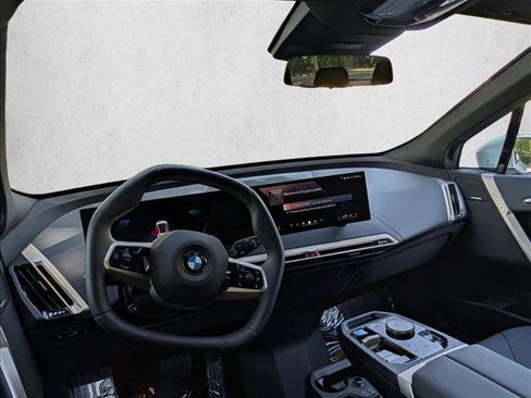 New 2026 BMW iX xDrive45 w/ Premium Package image 15