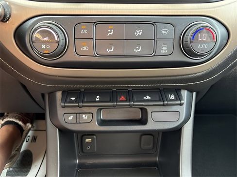 Used 2018 GMC Canyon Denali image 15