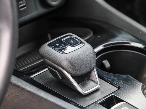 Used 2023 Nissan Rogue SV FWD image 21