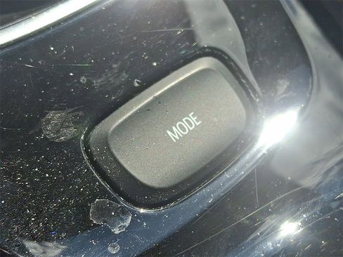 Used 2023 Buick Envision Essence image 23
