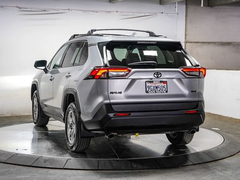 Certified 2023 Toyota RAV4 XLE FWD image 5