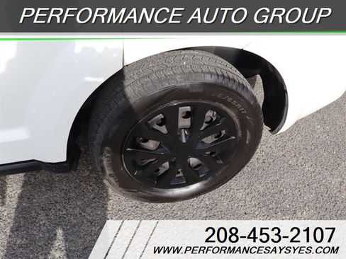 Used 2018 Dodge Journey SE image 25