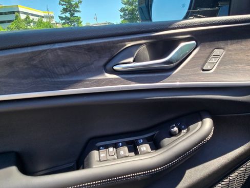 Used 2025 Jeep Grand Cherokee Limited AWD/4WD image 14