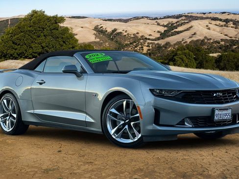 Used 2023 Chevrolet Camaro LT w/ RS Package image 10