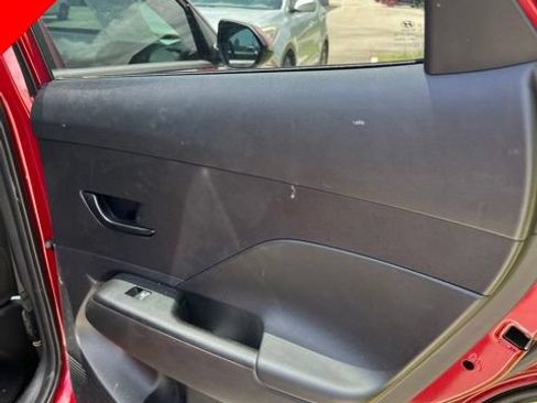 Used 2025 Hyundai Kona SEL FWD image 13