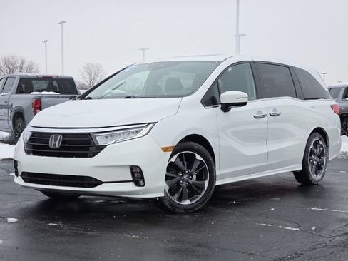 Used 2022 Honda Odyssey Elite image 2