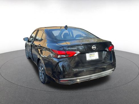 Used 2025 Nissan Versa SV image 8