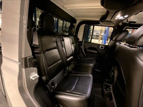 Used 2021 Jeep Gladiator Overland w/ Popular Equipment Package image 18