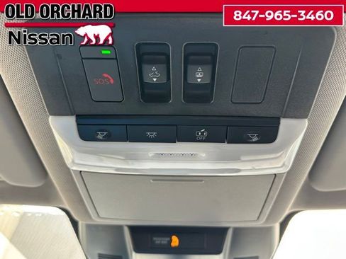 Used 2024 Nissan Rogue SL w/ SL Premium Package image 18