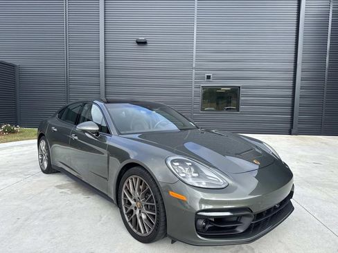 Used 2023 Porsche Panamera image 9