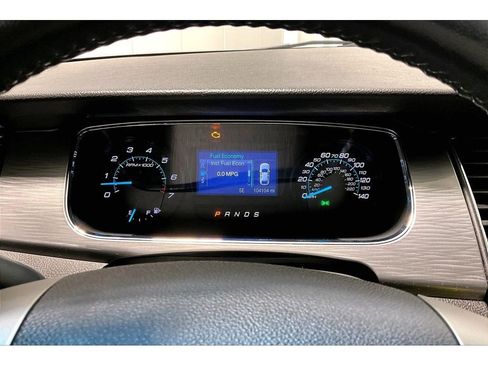 Used 2013 Ford Taurus SEL FWD image 21