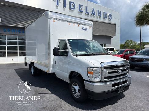New 2027 Ford E-450 and Econoline 450 Super Duty w/ Power Equipment Group RWD image 33