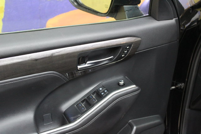 Used 2020 Toyota Highlander Platinum AWD/4WD image 13