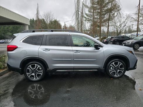 New 2026 Subaru Ascent Limited image 3