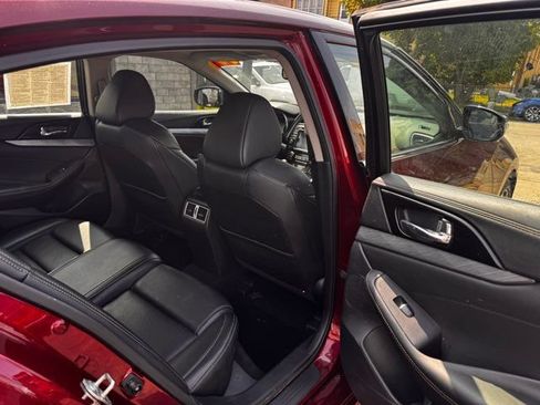 Used 2017 Nissan Maxima 3.5 SV FWD image 22
