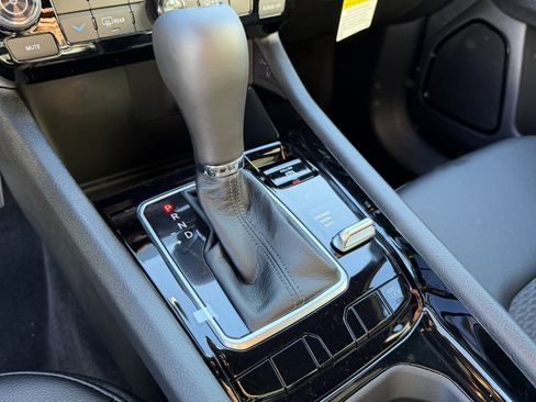 New 2026 Jeep Compass Latitude image 25