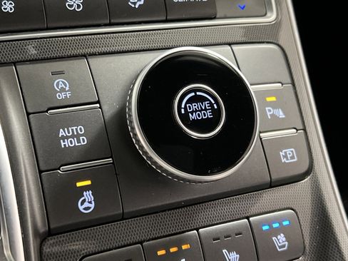 Used 2022 Hyundai Santa Fe Calligraphy image 32