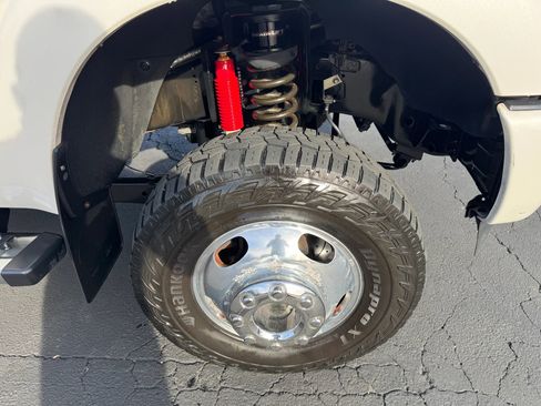 Used 2013 Ford F350 Platinum image 14