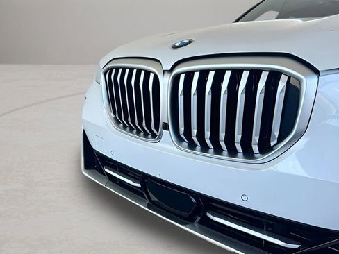 Used 2026 BMW X5 sDrive40i w/ Premium Package RWD image 2