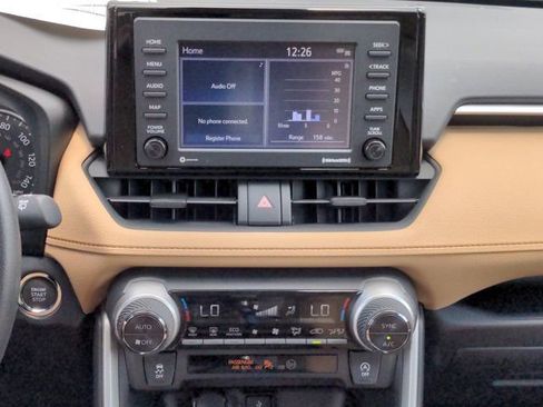 Used 2021 Toyota RAV4 XLE FWD image 18