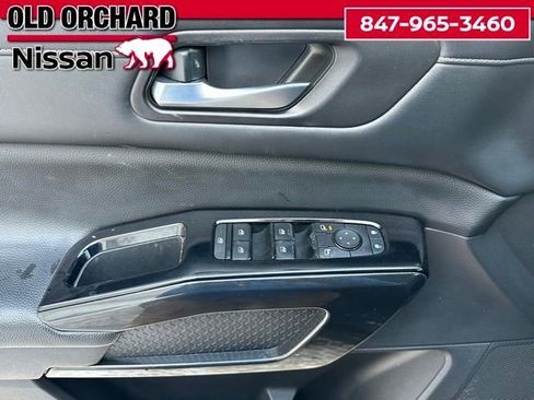 Used 2022 Nissan Pathfinder SV w/ Cargo Package image 8