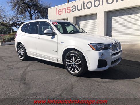 Used 2017 BMW X3 xDrive28i AWD/4WD image 2