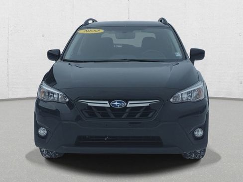 Used 2022 Subaru Crosstrek 2.0i Premium image 2