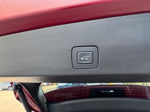 Used 2025 Buick Encore GX Avenir w/ Avenir Technology Package image 13