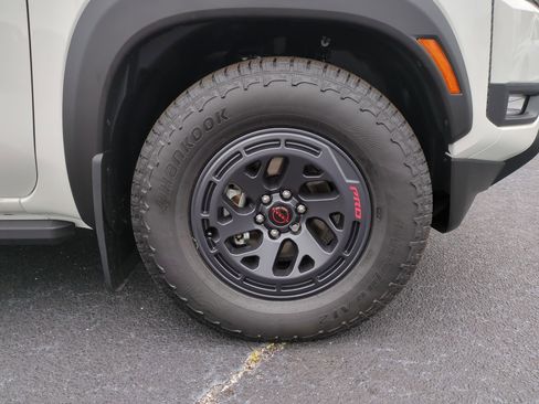 New 2026 Nissan Frontier Pro-X w/ Pro-X Convenience Package image 11