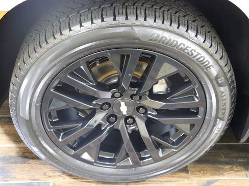 Used 2023 Chevrolet Suburban LS w/ Driver Alert Package image 25