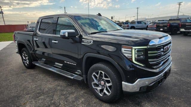 Used 2024 GMC Sierra 1500 SLT w/ SLT Premium Plus Package AWD/4WD image 2