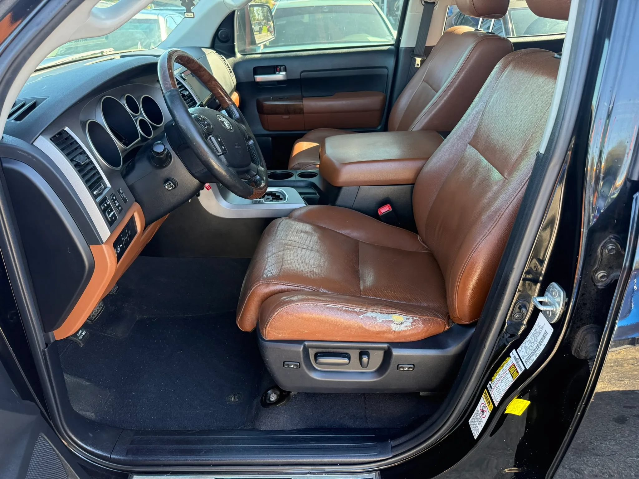 Used 2012 Toyota Tundra Limited w/ Platinum Pkg AWD/4WD image 13