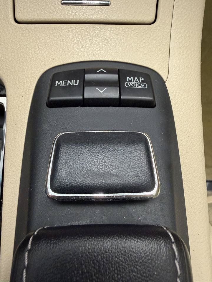 Used 2014 Lexus ES 350 w/ Luxury Package FWD image 23