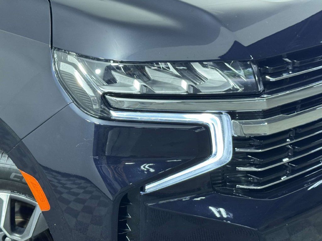 Used 2022 Chevrolet Suburban LT w/ LT Signature Package AWD/4WD image 15
