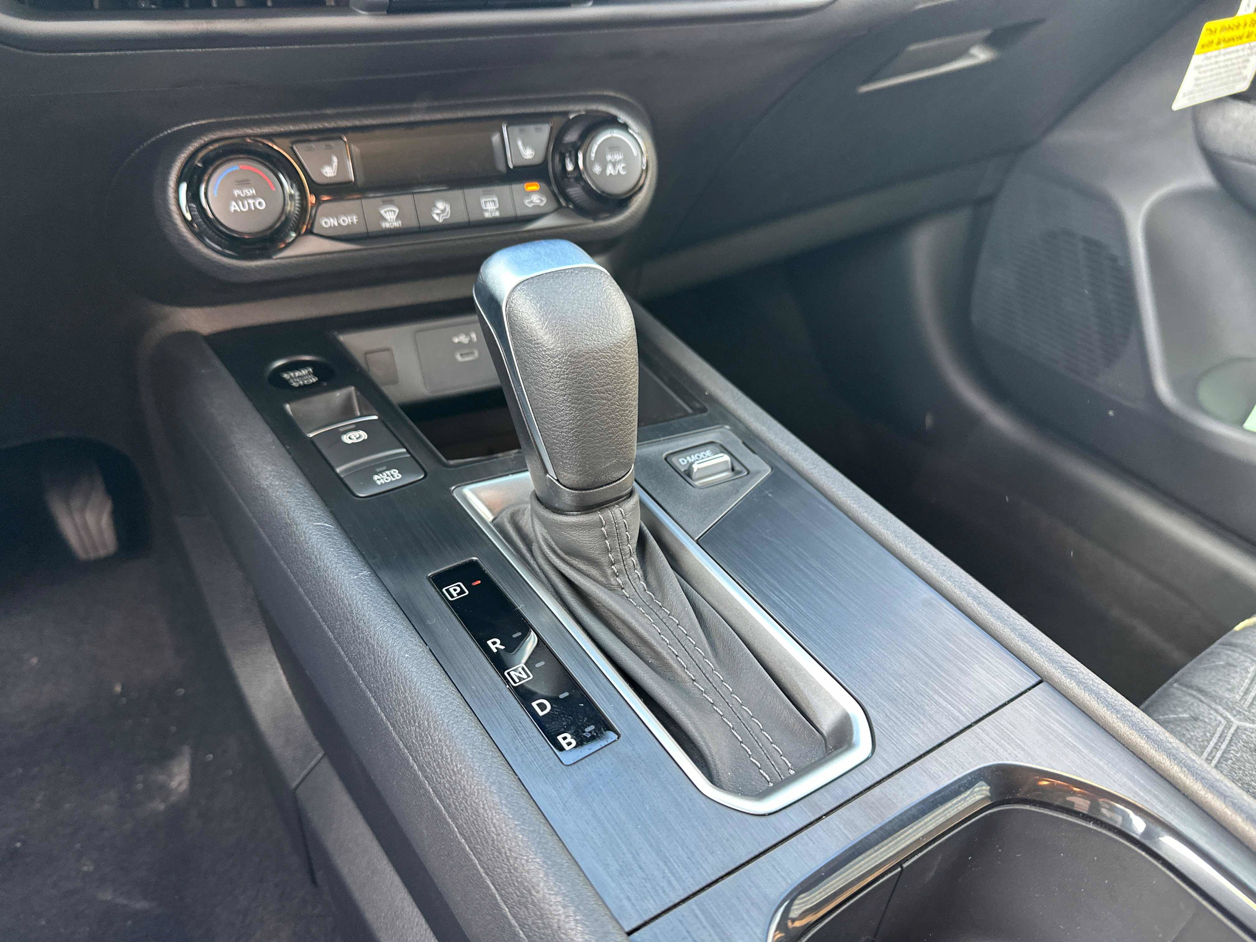 New 2027 Nissan Kicks SV AWD/4WD image 32