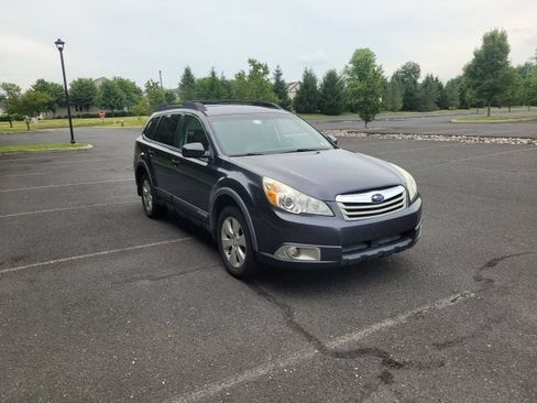 Used 2012 Subaru Outback 2.5i Premium w/ All-Weather Pkg AWD/4WD image 17
