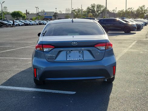 Certified 2022 Toyota Corolla LE image 5