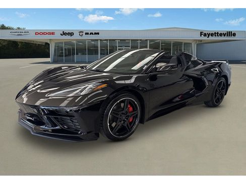 Used 2021 Chevrolet Corvette Stingray Premium Conv w/ Z51 Performance Package RWD image 7