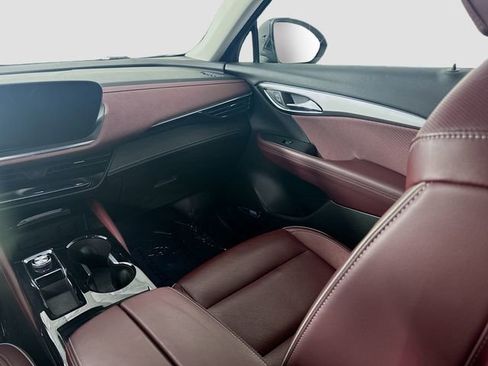 Used 2025 Buick Envision Sport Touring image 24