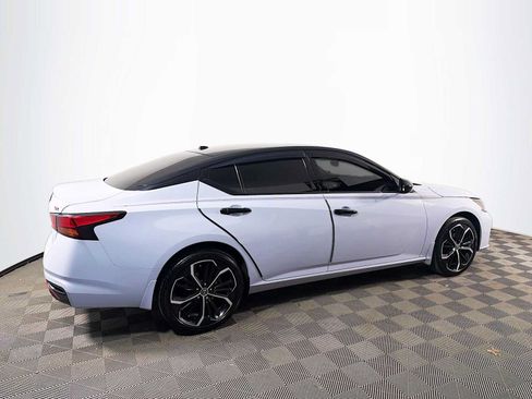 Used 2024 Nissan Altima 2.5 SR w/ SR Premium Package AWD/4WD image 4
